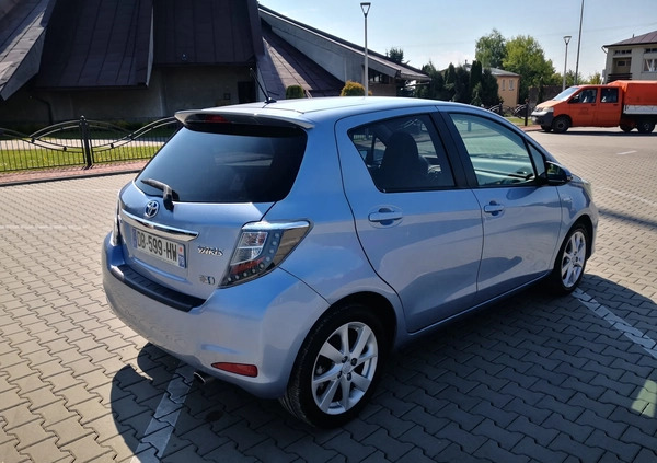 Toyota Yaris cena 37900 przebieg: 125000, rok produkcji 2013 z Stargard małe 154